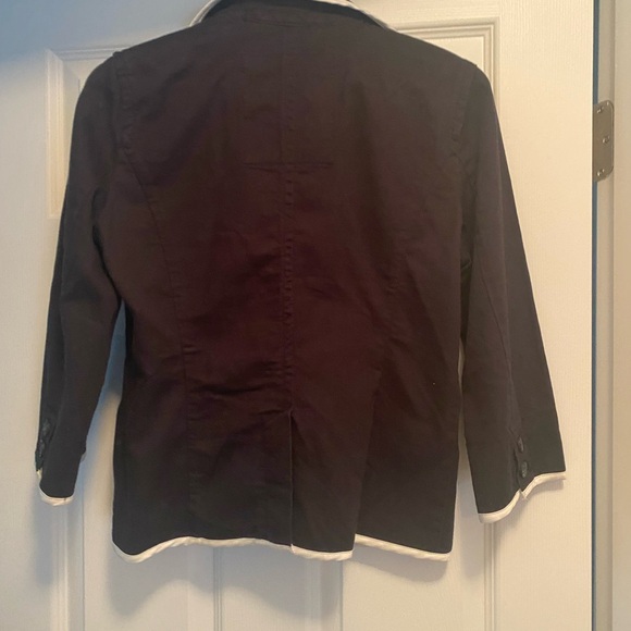 American Eagle Outfitters Black Blazer with White Accents - Picture 4 of 16
